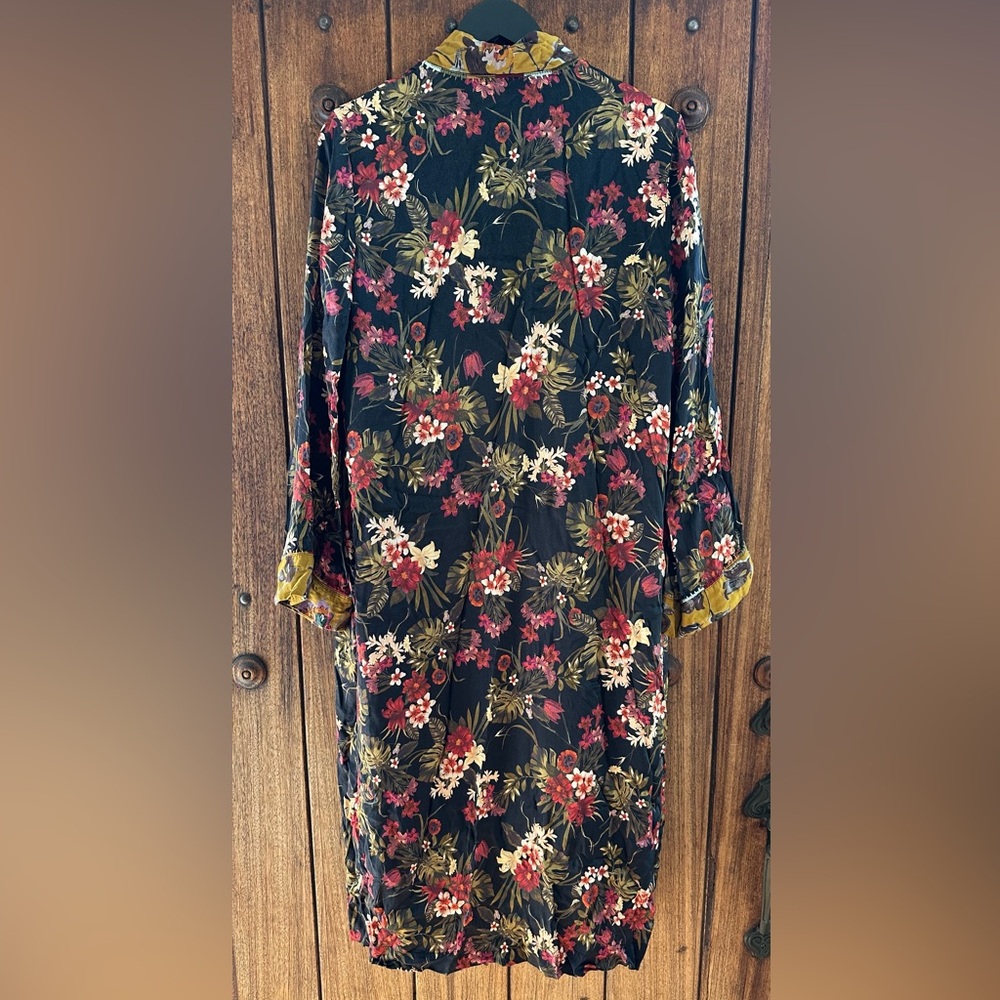 Johnny Was Floral Kimono - Picture 2 of 7
